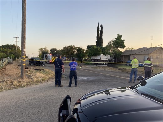 Truck driver killed in two-vehicle crash in Fresno County