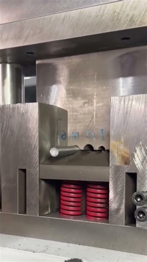 Heavy Duty Hydraulic Cutter for Small Metal Pieces