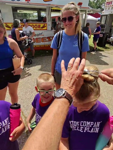 Spooned kids @scottcountyfairofficial239 #spooned #getspooned #spoonman #musicalspoons