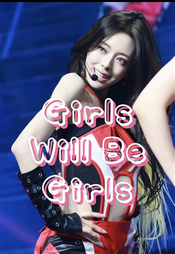 ITZY 3rd World Tour: Yuna's Solo Performance in 4K