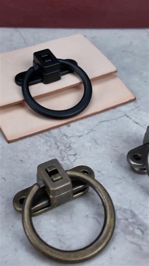 Install your bag lock in seconds👌 #TurnLockClasps #FlipLockClasps #BagHardware #LeatherHardware