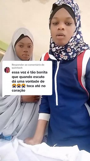 Social Media Comments Explained in a Simple Room