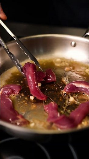 Recette : Aiguillette de canard POULE ET TOQUE #recettes #restauration #canard
