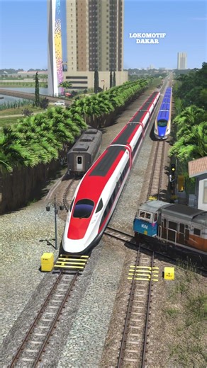 2 Fast Trains Cross Between a Broken Train! 😱🚆 #train #railtrack #automobile #railway