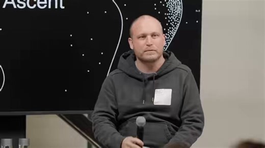 Anthropic pays $750K/ year per senior engineer.The creator of Claude Code just revealed his coding setup at the Sequoia AI session.Boris Cherny: "100% of my code is written by Claude Code. I run around 100 agents at one time."free. 24 minutes. watch itthen read article below
