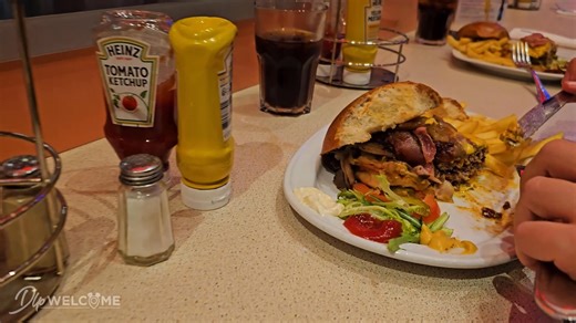 Annette's Diner - Breakfast & Diner - Disneyland Paris Souvenir avant les travaux du Disney Village 2.0 Full Video in 4K : https://youtu.be/IStSoR875SY | DLP Welcome