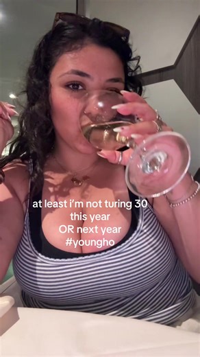 bella.girod (@bella.girod)’s videos with som original - Musical_Nostalgia🎧