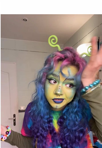 Luv urself 👽🦄🛸 #aliengirl #alienmakeup #alien #fyp | alien makeup