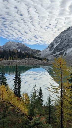 The clouds and the colors just wow 😭🔥 #nature #fall #travel #shorts #viral #fyp #beautiful #fun