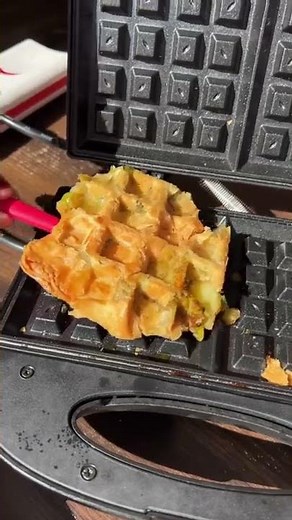 Guess kis cheez ka waffle Banaya aaj 😱😱 30 days challenge | So Saute