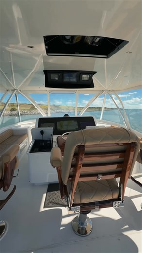 MacGregor Yachts | Turn-key, tournament-ready, and loaded from bow to stern. Immaculately maintained and exceptionally outfitted, Even Flow stands out as a... | Instagram