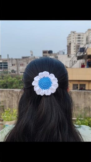 Crochet daisy hair tie tutorial available in my channel #subscribe for more #crochetshorts #handmade