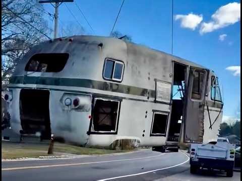 How I swapped the chassis on a vintage RV
