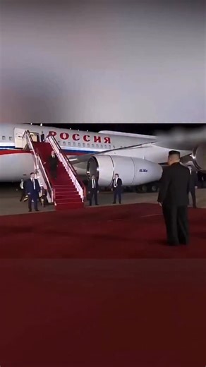 Noticias Mundo 360 | Venezuela | Carabobo | Panamá on Instagram: "ÚLTIMA HORA | Vladimir Putin llega a Corea del Norte y es recibido por Kim Jong-un El presidente de Rusia, Vladimir Putin, arribó a Corea del Norte, donde fue recibido personalmente por el líder norcoreano Kim Jong-un, en una visita de alto perfil que refuerza la alianza estratégica entre ambos países. Se trata de un encuentro significativo en medio de crecientes tensiones geopolíticas y del aislamiento internacional que enfrentan
