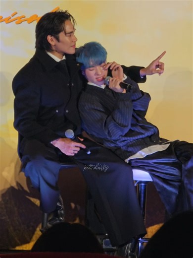 Hãy xem cách 2 thuyền trưởng MaxkyBas khiến cho con thuyền NgernOat hoạt động #FoureverYou2EP9 #TheSunFromAnotherStar #maxkybas #NgernOat @แม็กกี้ อันเดอร์สกอ อาร์พี @bbasjtr @ngernnn @oattharathorn