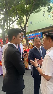 Vinh dự cho bạn nhỏ khi được trò chuyện và chụp ảnh cùng các bác ạ 👏🏻 #MONO #A80 #TUHAOVIETNAM #RANGROVIETNAM | Unofficial MONO