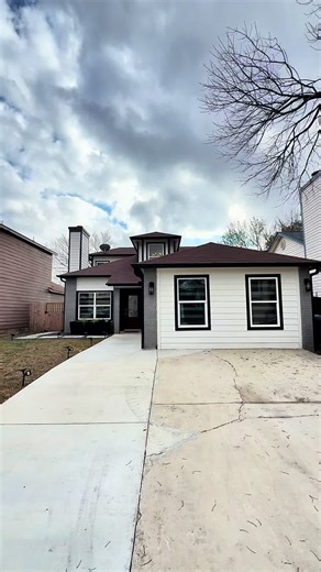 Stunning 4 Bed, 2.5 Bath Home in San Antonio
