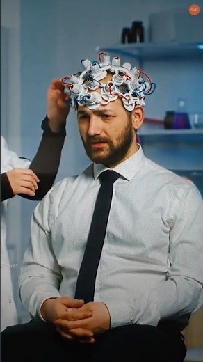 Control Your Phone with Your Mind? Brain-Computer Interfaces Explained! 🧠📱