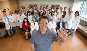 Jonathan Koch meets the entire medical team who took part in his groundbreaking hand transplant operation at UCLA. ➨ http://ucla.in/2ynY5Le Kaiser Permanente Thrive Keck Medicine of USC OneLegacy | UCLA Health