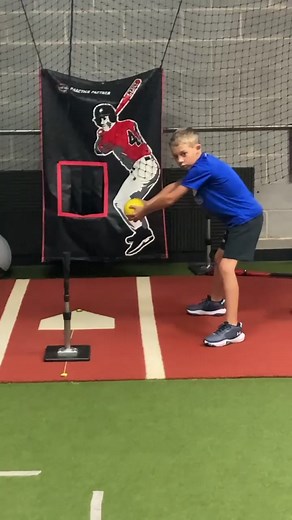 🔥Med Ball Turns🔥 Core work!#baseball #core #strength #youth #drills | The Ultimate Swing