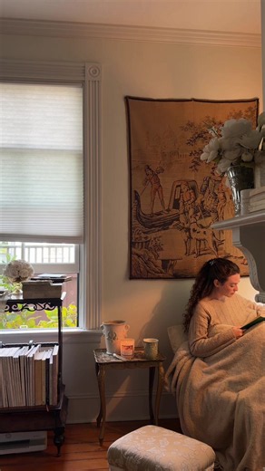 Read with me! Reading My Cousin Rachel by Daphne du Maurier in one sitting! ☕️