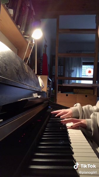 Piano Girl Covers and Chill Songs