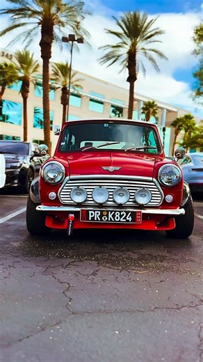 This classic mini cooper is clean! 🇬🇧👌🏼😮‍💨 Tag the owner! 👈🏼👀 #classicmini #minicooper #minicooperclassic #classiccarspotting #jdmmeet #carmeetlife #carspottingdaily #carreelsdaily #carenthusiast #vintagestyle #retrocar #restomod #lasvegascarmeet #minination #ukclassic #boostedlife #importscene #carsdaily #carculture #autophotography | Jose R. Basulto