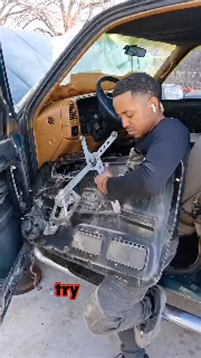 Fixing Truck Window Slider: Grease for old Ride windows #hacks | Puro Mobile Repair Service LLC