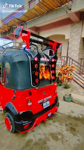 মোডিফায়েড টুকটুকের দুনিয়া