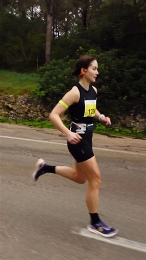 Yana Strese | Running on Instagram: "When I run, noise turns into focus. During races, everything goes quiet in my head—and that’s where I’m strongest. 📸 credit: @j0nasbrans & @joellefatimafuchs Headphones: @shokz_dach (OpenRun Pro 2) Watch + HR monitor: @corosglobal (COROS Apex 4)"