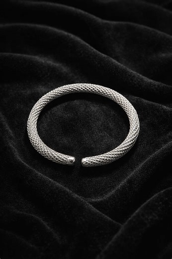 Handwoven 999 Silver Cuff: Minimalist Elegance