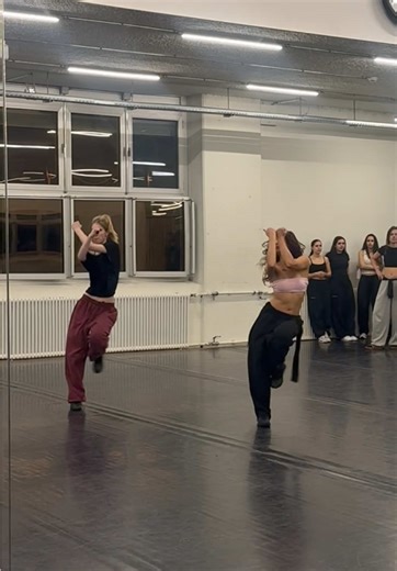 dancing with the babes @ami | dc: me 🎀 #fyp #choreography #rihanna #whatsmyname #whatsmynamerihanna