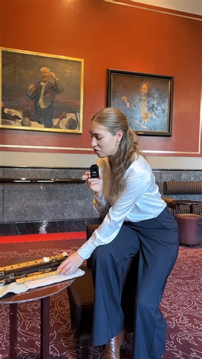 🎬 One minute with Lucie Horsch: five recorders, childhood dreams and one radiant personality. Meet next week’s soloist! | Concertgebouworkest