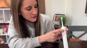 Electric Toothbrush-Oscillation&Vibration Sonic Electric Toothbrush for Adults with 6 Brush Heads for Travel & Teeth Care, 48000VPM Motor 4 Cleaning Modes 2 Min Timer