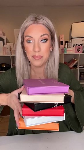 308K views · 17 reactions | ⚠️ ATTENTION - THESE WILL SELL OUT ⚠️ Shop 퐁퐥퐚퐜퐤 퐅퐫퐢퐝퐚퐲 w/ a love it guarantee 螺 $39 best selling lash kits are going fast.. | MoxieLash | Facebook