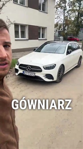 Look young. 👉🏻Receive free business training with instructions on how to build passive companies! Comment