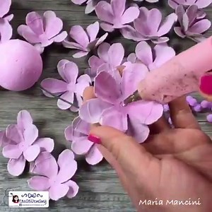 180K views · 1.3K reactions | Creativemamy DIY Have a nice day with our flowers tutorial! Enjoy with Creativemamy and Maria Mancini to make some beautiful flowers with eggs box! Please follow us on youtube and instagram www.instagram.com/creativemamy www.youtube.com/c/creativemamy | CreativeMamy | Facebook