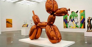 Jeff Koons, o capista de Gaga, vende obra por R$ 135 mi