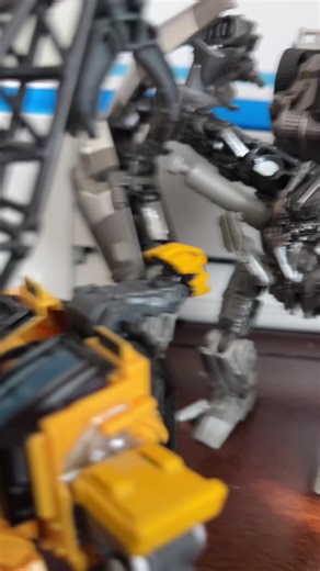 He’s finally free of stasis lock #fyp #transformerfigures #decepticons #constructicons #studioseries