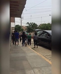 19K views · 309 reactions | Estoy tan cerca y a la vez tan lejos, sin poder dar el ultimo adiós, ni poder darle el pesame a mi familia, por que tengo que seguir las reglas del protocolo de curentena, DESCANSA EN PAZ TÍO | The Other Faces | Facebook