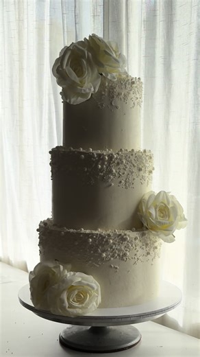 Stacking and Preparing a Beautiful 3-Tier Wedding Cake