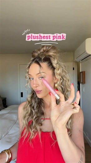 ‪@Clinique‬ chubby stick moisturizing lip color balms are it! #cliniquepartner #SummerOfGlow