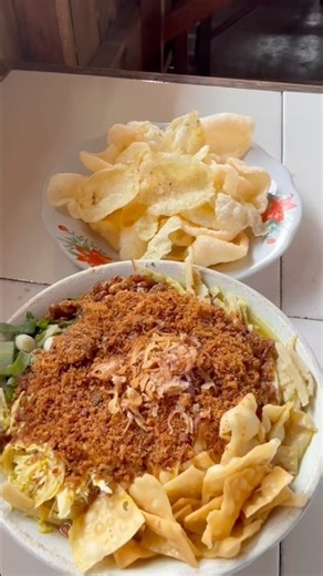 SPECIAL CHICKEN CONGEE WITH SHREDDED MEAT TOPPING