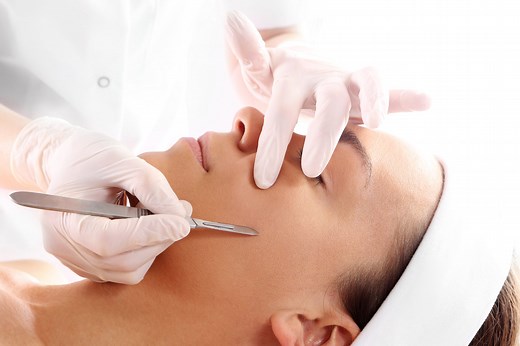 Social Media Touts the Benefits of Dermaplaning—but Is It Worth the Hype?
