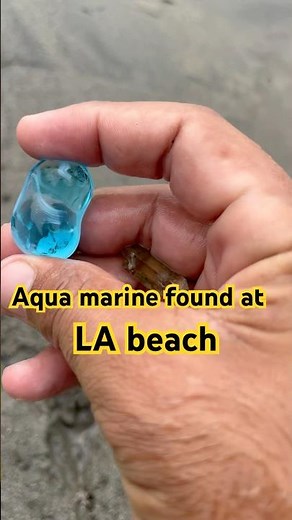 Aquamarine Gem Found! Treasure Hunting Adventure at the Shore