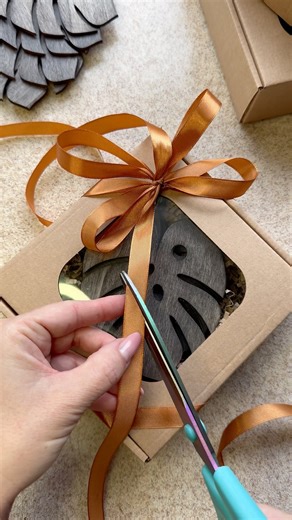 AIJA | Custom DIY | Easy Craft Tutorials | Handmade Hacks on Instagram: "Custom Cardboard Engraving for Your Brand! Want to WOW your customers with personalized packaging? Easily engrave custom messages, logos, or sweet wishes directly onto your cardboard boxes using the @laserpecker LP4 dual-laser engraver! Turn simple shipping boxes into a memorable brand experience. Perfect for adding that unique, handcrafted touch that small businesses need to stand out. Learn the best settings and simple st