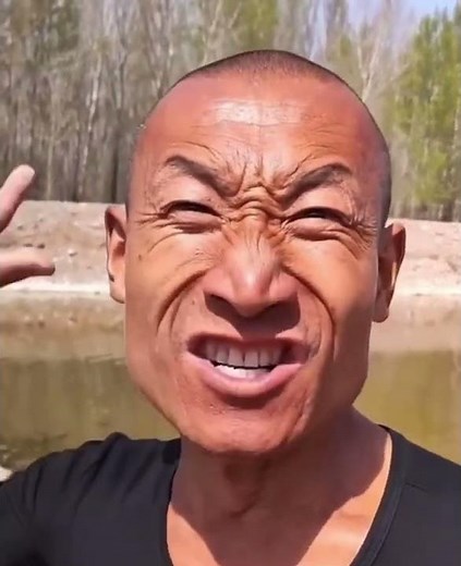Chinese guy explaining meme (original HD)
