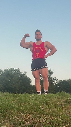 Culturally Inspired Bodybuilding at the Beach – 1983