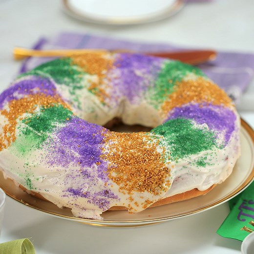 The Best Cream Cheese King Cake