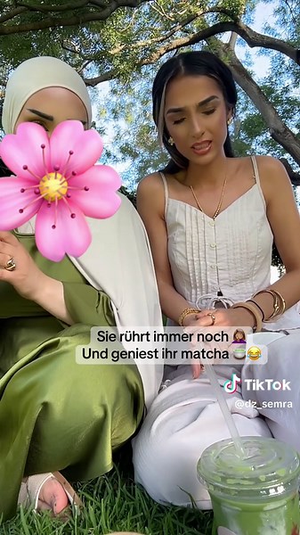 Matcha Geschmackstest mit überraschendem Bienenbesuch